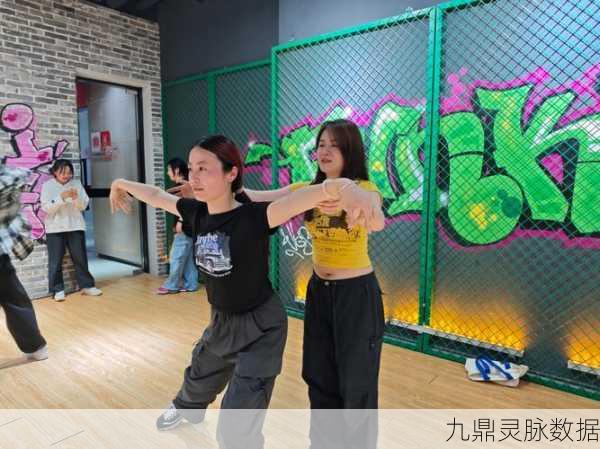 指尖跃动,舞动节奏,手指街舞大师带你领略全新休闲益智体验