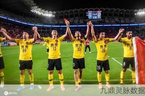 地铁逃生巅峰对决!白泽VS叶师傅,谁将问鼎王者宝座?惊喜即将震撼揭晓!