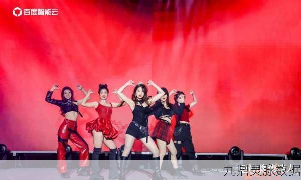 美女叠高高，团队竞技新风尚，叠出你的休闲乐趣