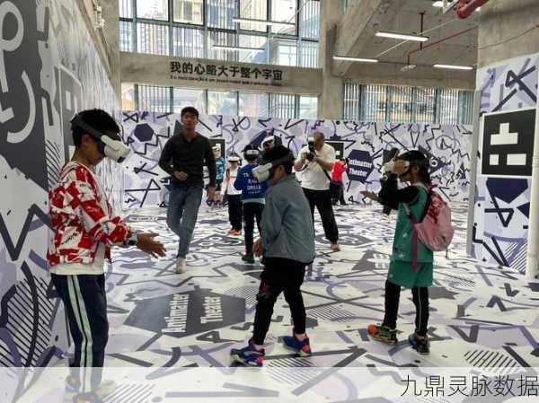 探秘奇怪的服务生,沉浸式服务员模拟新体验